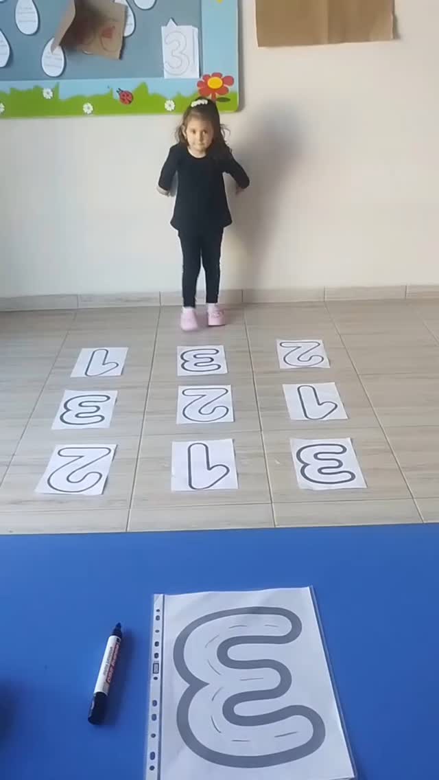 Brincadeira divertida com os números 

Crédito:
Pinterest 

.
.
.

#escola #rede